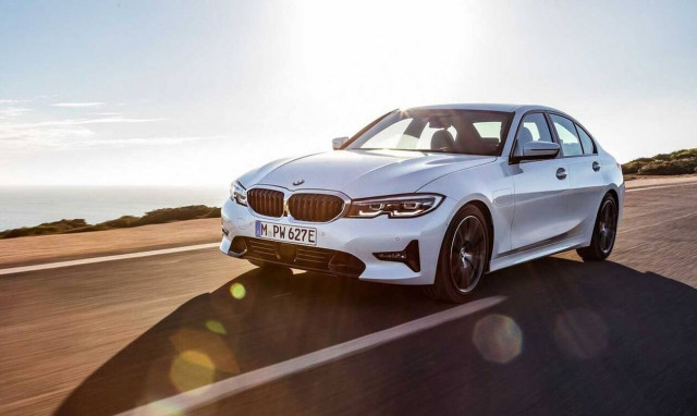 H νέα BMW 330e plug-in hybrid φθάνει τα 292 άλογα με κινητήρα turbo 2.000 κυβικών