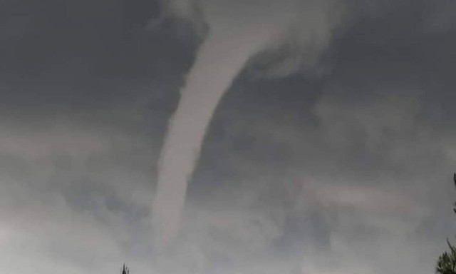 Συγκλονιστικό βίντεο: Υδροστρόβιλος στη Χαλκιδική