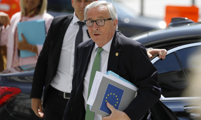 Αγωνία για τον Γιούνκερ: Εσπευσμένα στο χειρουργείο 