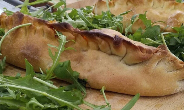 Η συνταγή της ημέρας: Pizza Καλτσόνε