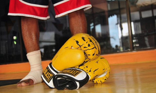 Άγριο ξύλο: Ληστές επιτέθηκαν σε ζευγάρι πυγμάχων – Το μετάνιωσαν πικρά!