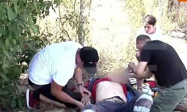 Βίντεο ντοκουμέντο: Εθελοντές «σωτήρες» - Έσωσαν δημοτικό υπάλληλο που έπαθε έμφραγμα