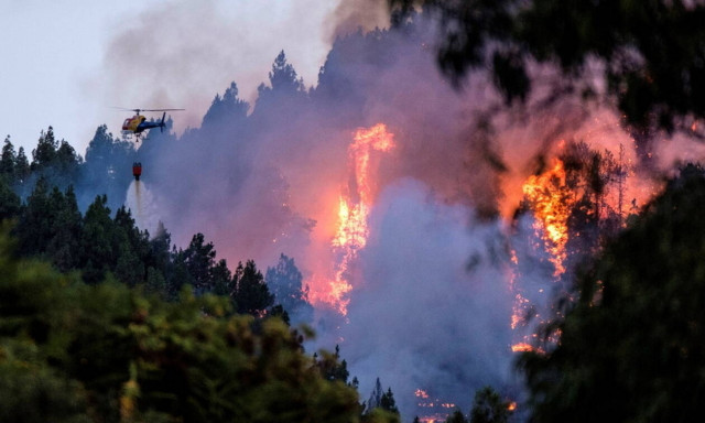 Τραγωδία χωρίς τέλος στο Γκραν Κανάρια: Καταστρέφει τα πάντα για δέκατη μέρα η φωτιά 