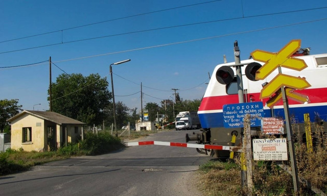 Τραγωδία στα Διαβατά: Έτσι έγινε το φρικτό τροχαίο - Η μοιραία κίνηση του οδηγού (pics+vid)