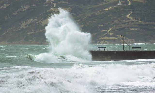 Καιρός: Μικρή άνοδος της θερμοκρασίας τη Δευτέρα - Ισχυροί άνεμοι έως 7 μποφόρ