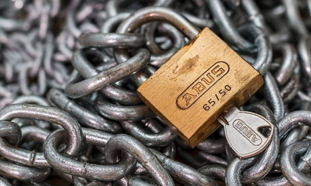 «Λουκέτο» σε πασίγνωστο κέντρο διασκέδασης: Το σφράγισε η εφορία