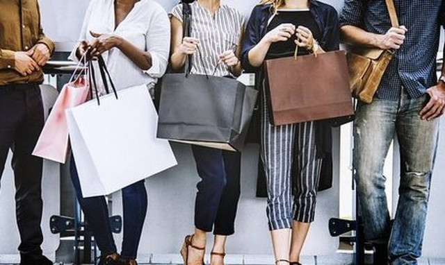 Θερινές εκπτώσεις 2019: Πότε τελειώνουν -  Τι πρέπει να προσέξετε 