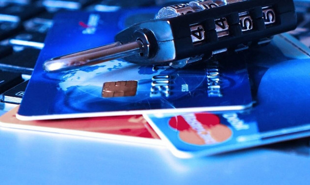 Προσοχή! Αυτές είναι οι απάτες στο διαδίκτυο – Τι πρέπει να προσέξετε