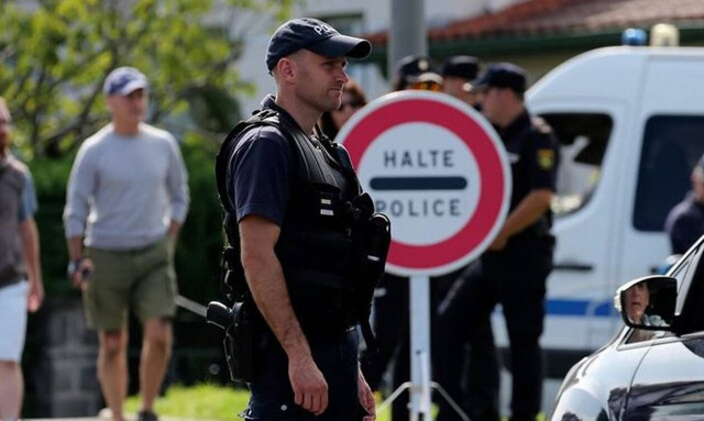 Φρίκη: Σκότωσε τον σερβιτόρο γιατί άργησε να του ετοιμάσει το σάντουιτς 