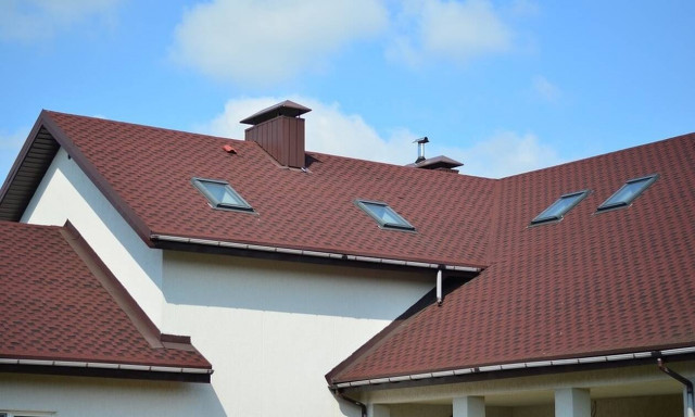 Απίστευτο: Δείτε τι βρέθηκε στην οροφή σπιτιού – Έπαθαν όλοι ΣΟΚ με αυτό που είδαν (pics)