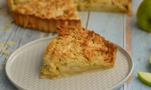 Πανεύκολη συνταγή για τάρτα με αμύγδαλα 