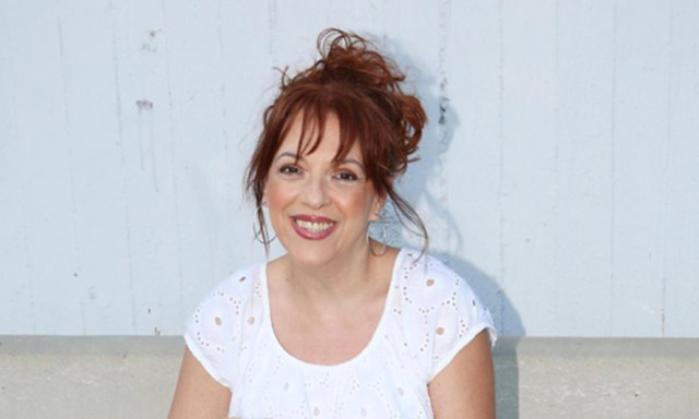 Είδαμε την 53χρονη Ελένη Ράντου με μπικίνι και δεν το πιστεύαμε! (photos)