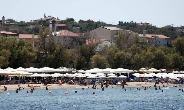 Mostly sunny on Monday (26/08)