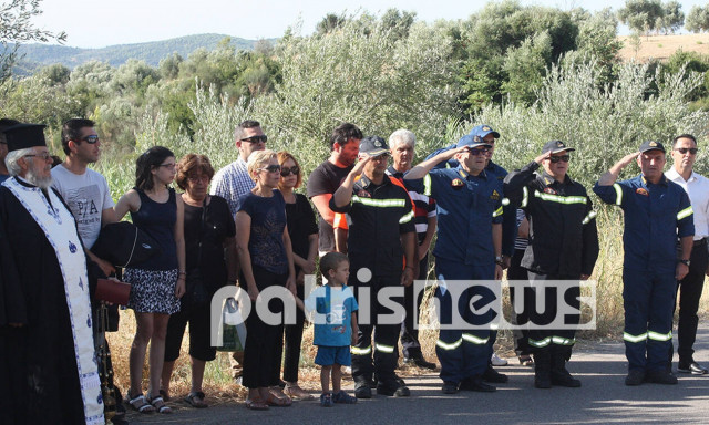 Ηλεία: Συγκίνηση στο καθιερωμένο τρισάγιο για τους τρεις ήρωες – Πυροσβέστες (pics)