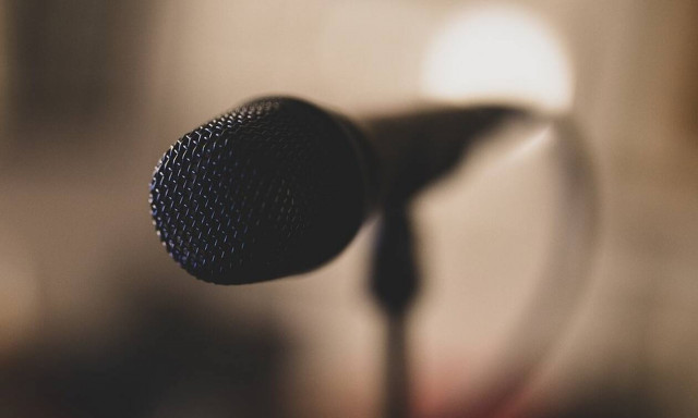 Συγκίνηση για γνωστό τραγουδιστή - Διαγνώστηκε με καρκίνο (pics)