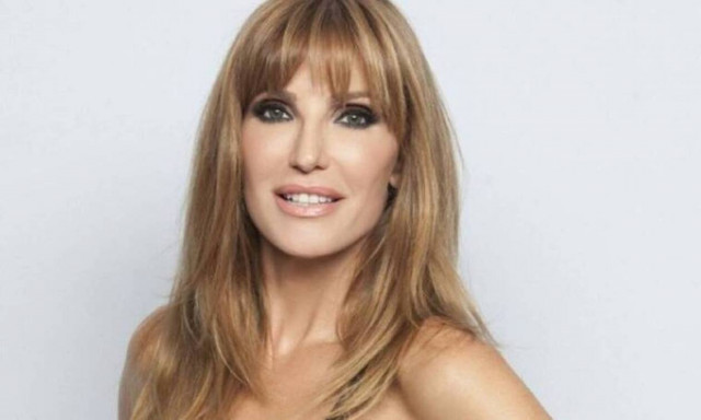 Οι εξελίξεις για το "Πάμε πακέτο" τρέχουν και η Χατζηβασιλείου κάνει διακοπές στη Χαλκιδική (photos)