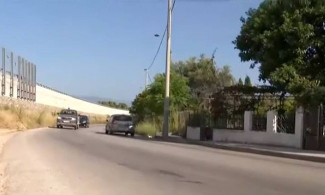 Τραγωδία στο Αίγιο: Ραγίζουν καρδιές οι γονείς του μικρού παιδιού που σκοτώθηκε στο τροχαίο (vids)