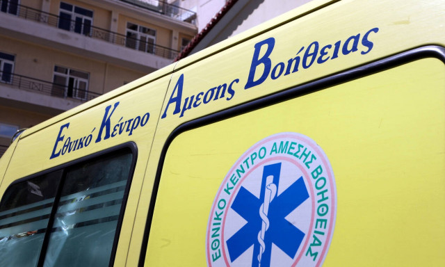 Πάτρα: Λήξη συναγερμού με τη γυναίκα που απειλούσε να πέσει στο κενό