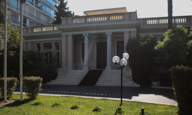 Capital controls και επιχείρηση σκούπα: Γιατί η κυβέρνηση πιάνει στον «ύπνο» την αντιπολίτευση