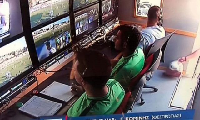 VAR: Λύθηκε το μυστήριο - Αυτός είχε παραγγείλει τα σουβλάκια (pics)