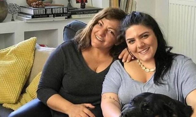 «Πάγωσε» Βίκυ Σταυροπούλου από την φάρσα της κόρης της (pics)