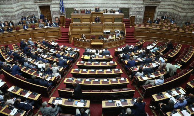 Debate on driving licenses bill begins in parliament