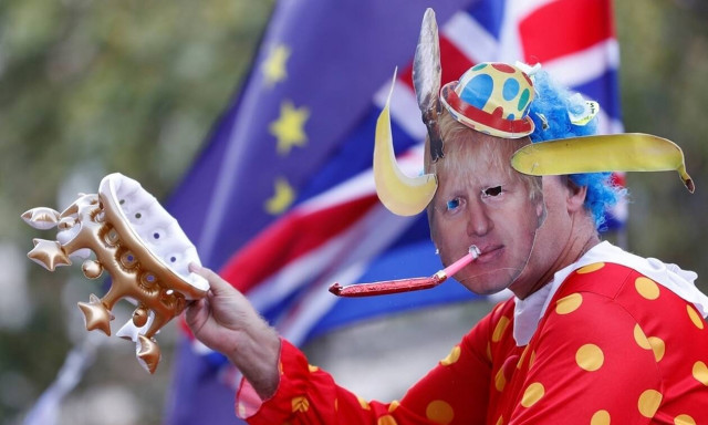 «Καζάνι που βράζει» η Βρετανία μετά το «πραξικόπημα» Τζόνσον: Οργή, διαδηλώσεις και παραιτήσεις