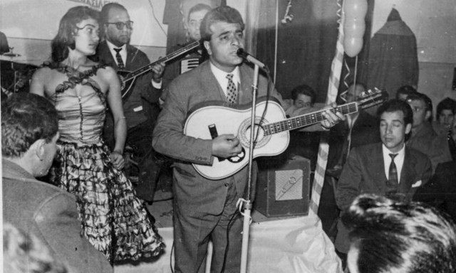 Στέλιος Καζαντζίδης: Ο τραγουδιστής που αγαπήθηκε όσο λίγοι