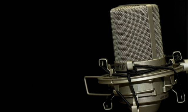 Παραίτηση βόμβα σε ραδιόφωνο