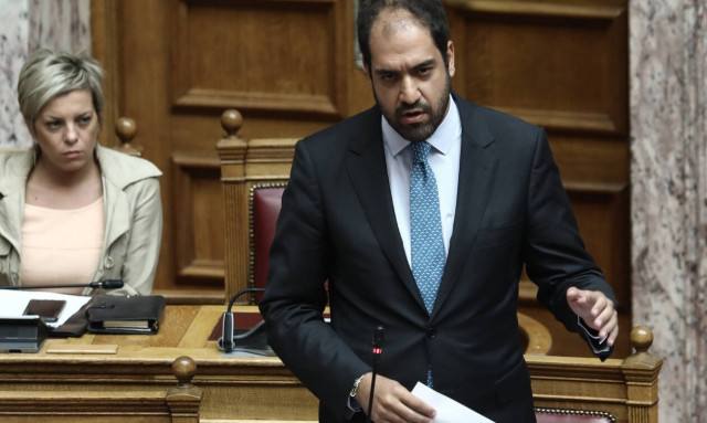 Διπλώματα οδήγησης: Υπερψηφίστηκε το νομοσχέδιο - Δείτε όλες τις αλλαγές