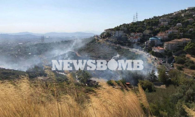 Φωτιά ΤΩΡΑ στην Πεντέλη - Συναγερμός στην Πυροσβεστική (pics+vid)