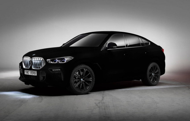 H BMW X6 Vantablack έχει το πιο μαύρο χρώμα στον κόσμο (vid)