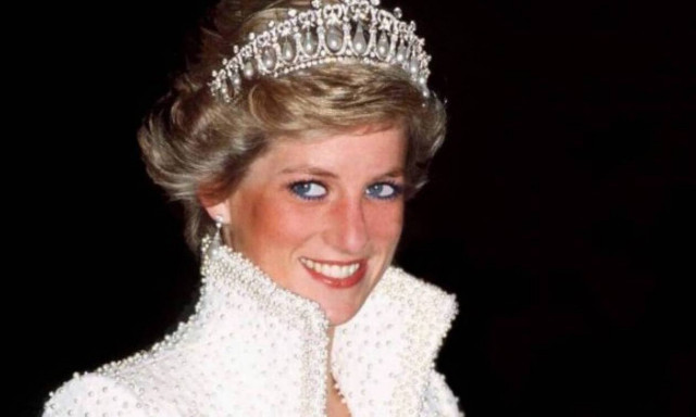 Συγκλονίζει ο πυροσβέστης που απεγκλώβισε την Νταϊάνα - Αυτά ήταν τα τελευταία λόγια της