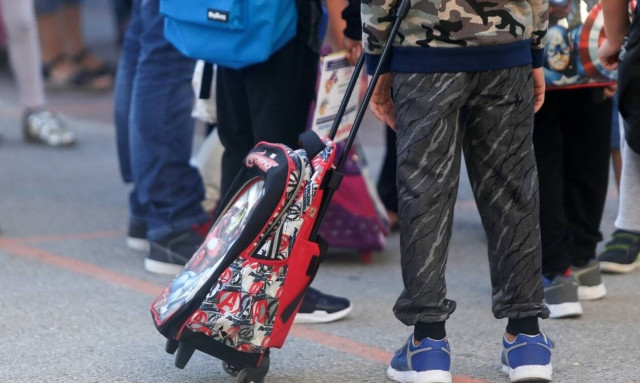 Έρχεται το πρώτο κουδούνι: Πότε και τι ώρα ανοίγουν τα σχολεία τον Σεπτέμβριο