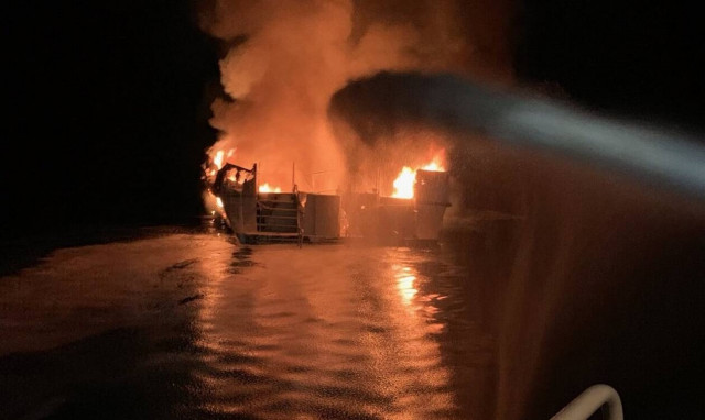 Ναυτική τραγωδία στην Καλιφόρνια – Φόβοι για δεκάδες νεκρούς