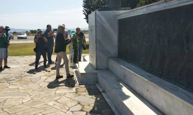 3η Σεπτεμβρίου: Στεφάνι στο Κιλελέρ κατέθεσε η Γεννηματά - Το ΠΑΣΟΚ ήταν πάντα κοντά στον αγρότη