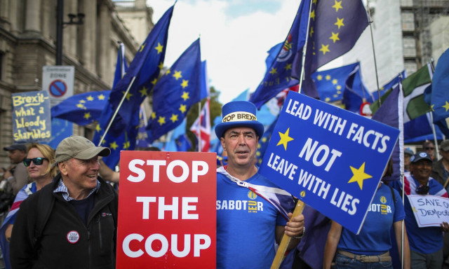 Θρίλερ στη Βρετανία: Στα... σχοινιά ο Τζόνσον - Εκλογές προ των πυλών (LIVE EIKONA)