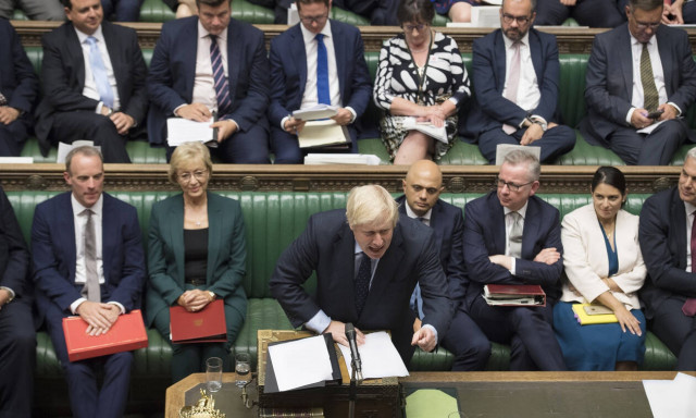 Βρετανία: Σε πολιτική αναταραχή η χώρα - Έχασε τη μάχη ο Τζόνσον και πάει σε εκλογές