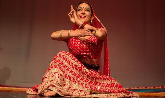 Θεσσαλονίκη: Αυτή η «νεράιδα» αφηγείται μύθους και παραμύθια της Ινδίας