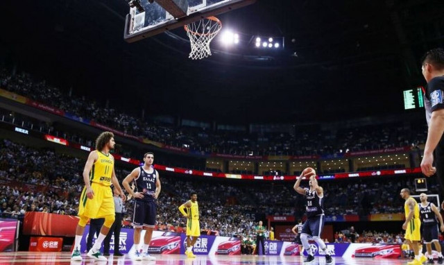 Μουντομπάσκετ 2019: Αντικανονικό (;) το διώξιμο στην βολή του Σλούκα! (video)