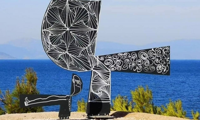 Εικόνες ντροπής: Βανδάλισαν έργο του Μόραλη στην Αίγινα 