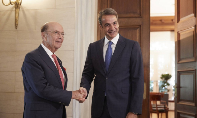 Επενδύσεις και εμπορικές σχέσεις στο επίκεντρο της συνάντησης Μητσοτάκη - Ρος