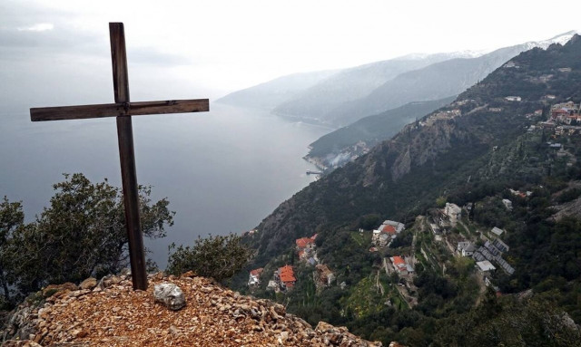 Σβήνουν την εθνική μας συνείδηση: Διαλύουν Πατρίδα και Ορθοδοξία 