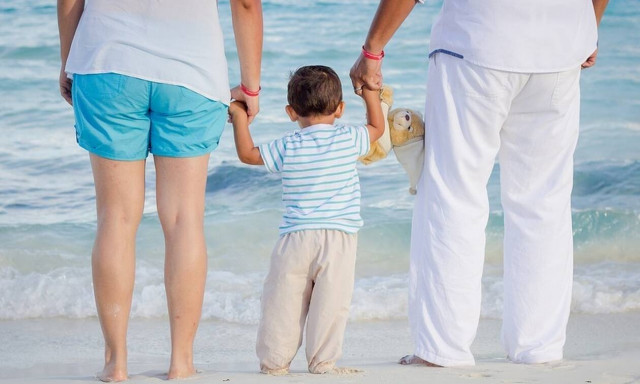 Επίδομα παιδιών Α21: Κλείνει η πλατφόρμα για τις αιτήσεις - Πότε θα καταβληθούν τα χρήματα