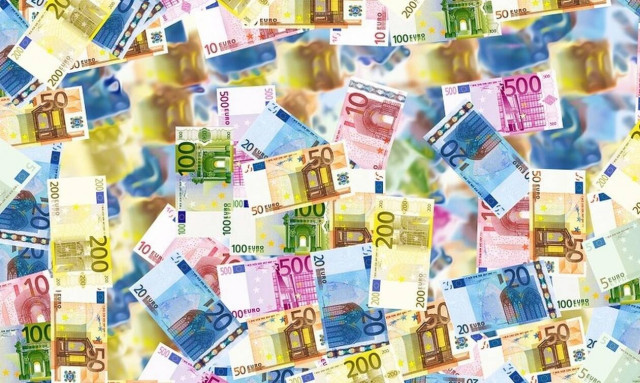 «Βρέχει» λεφτά τις επόμενες ημέρες: Ποιοι και πόσα θα πάρουν