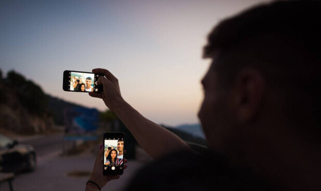 Πόσες selfies τράβηξες φέτος το καλοκαίρι;