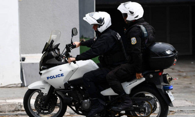 Λαμία:  Τραυμάτισαν και λήστεψαν ηλικιωμένο  - Σύλληψη έπειτα από καταδίωξη