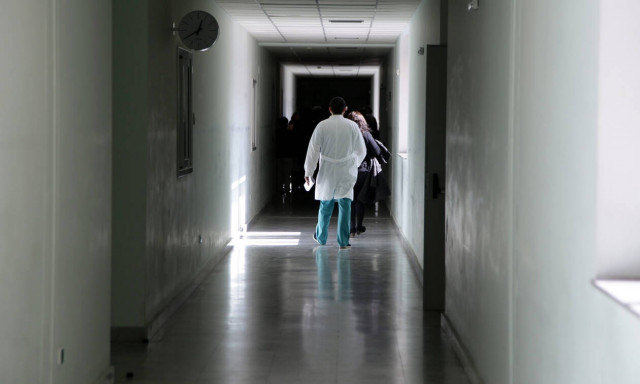 Λαμία: Μάχη για τη ζωή του δίνει 20χρονος στην Εντατική μετά από τροχαίο