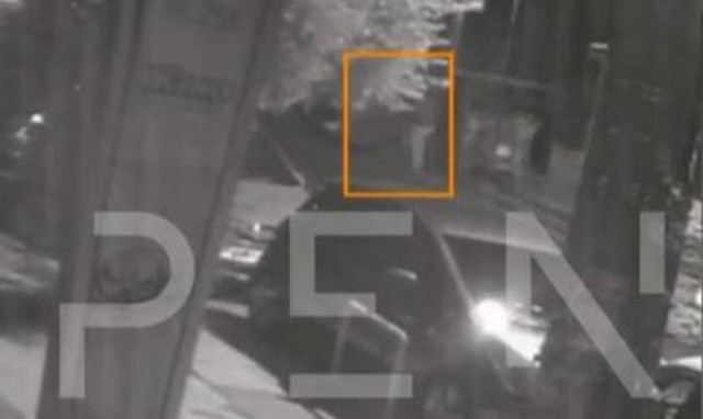 Νέα Ιωνία - Βίντεο ντοκουμέντο: Η στιγμή που η 19χρονη εγκαταλείπει το βρέφος