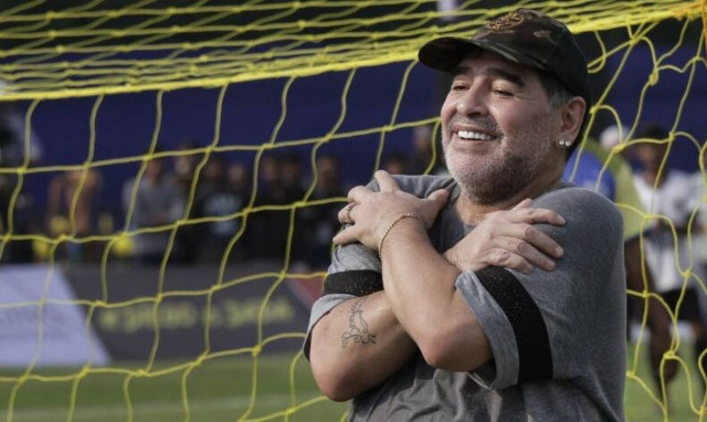 Σάλος στην Αργεντινή: 18χρονος ισχυρίζεται ότι είναι γιος του Μαραντόνα 